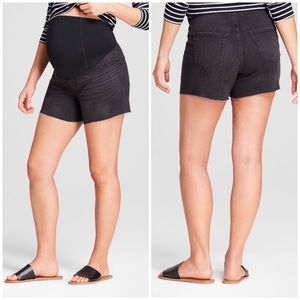 Black jean shorts 🤰🏻